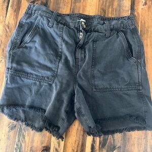 Casual Black Frayed Hem Utility Shorts
